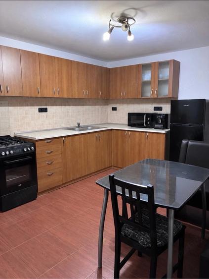 Casă cu Teren 700 Mp în Central
