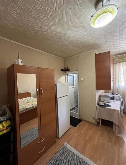 Garsonieră nedecomandată în Titan