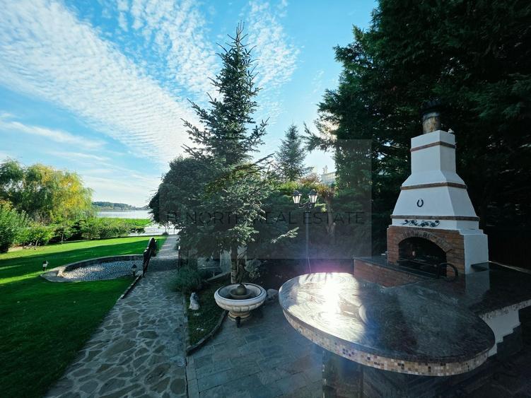 Casă individuală cu 6 camere cu Canalizare în Snagov