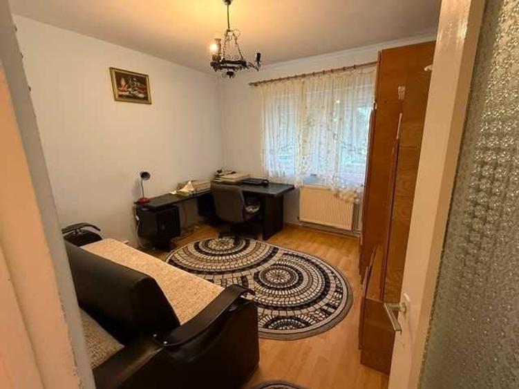 Apartament cu 3 camere decomandat în Ștrand