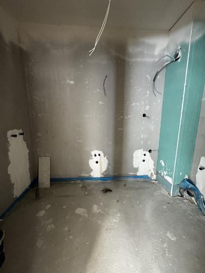 Apartament cu 2 camere semidecomandat în Florești