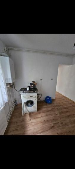 Apartament cu 2 camere semidecomandat în Petros