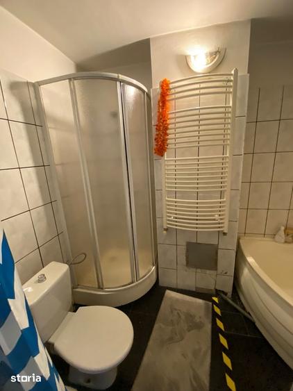 Apartament cu 3 camere decomandat în Între Lacuri