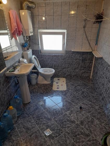 Casă individuală cu 3 camere cu Canalizare în Orzoaia de Sus