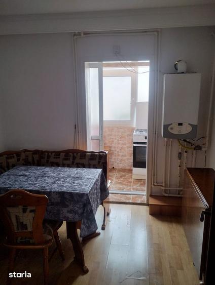Apartament cu 3 camere în Inel II
