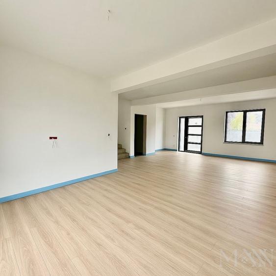 Duplex cu 4 camere cu Canalizare în Dealuri Oradea