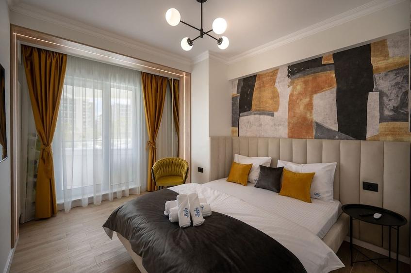 Apartament cu 3 camere decomandat în Mamaia-Sat
