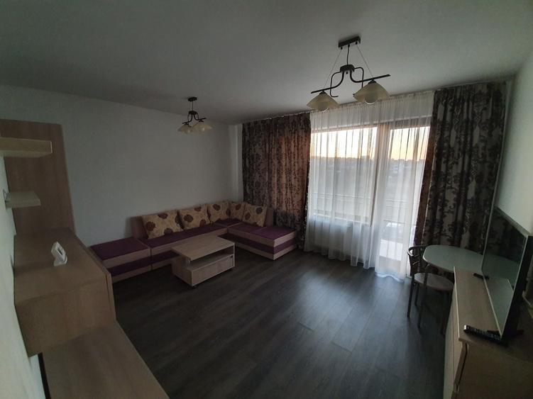 Apartament cu 2 camere decomandat în Borhanci