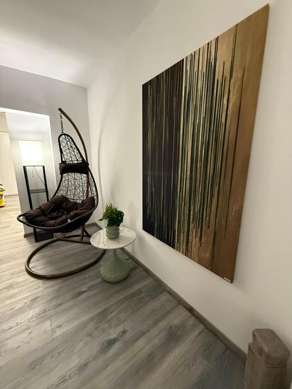 Apartament cu 3 camere semidecomandat în 13 Septembrie