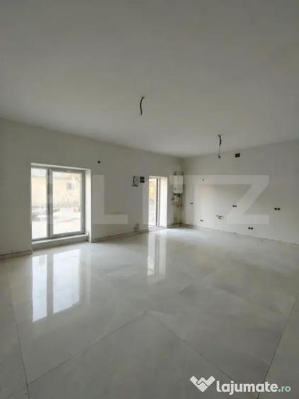 Spațiu comercial, de 37 mp, în Central