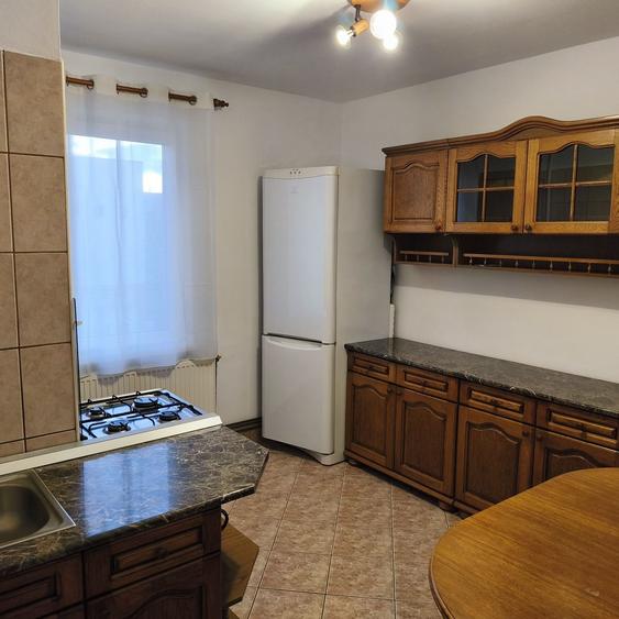 Apartament cu 2 camere decomandat în Pandurilor