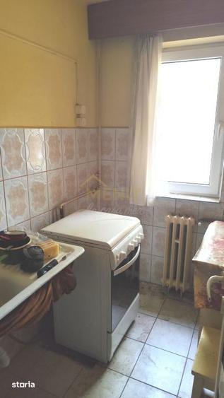 Apartament cu 2 camere semidecomandat, mobilat în Vest