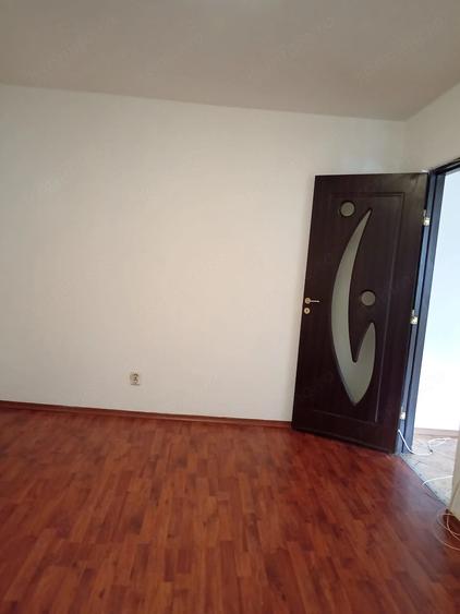 Apartament cu 2 camere decomandat în Precista