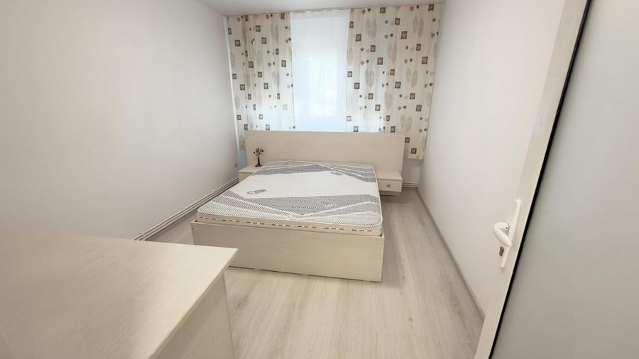 Apartament cu 2 camere decomandat în Micro 19