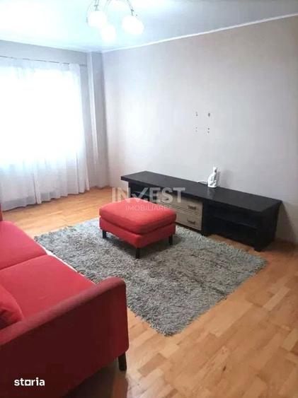 Apartament cu 3 camere decomandat în Nicolina
