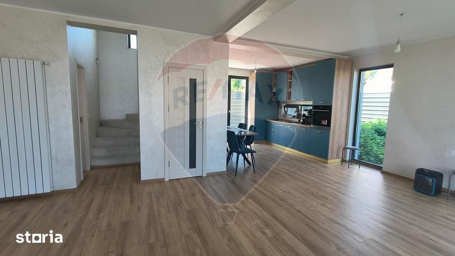 Casă cu 4 camere cu Teren 321 Mp în Port