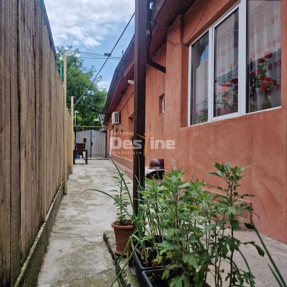 Casă individuală cu 4 camere cu Canalizare în Chitila