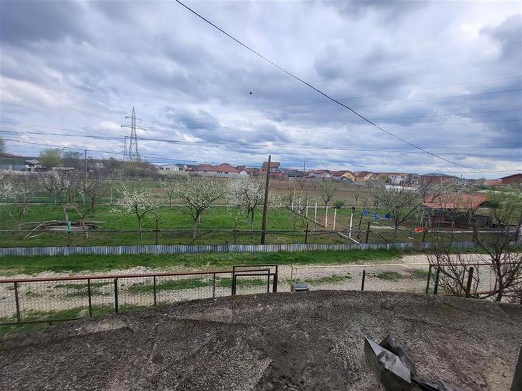 Casă cu 5 camere cu Teren 522 Mp în Sântandrei