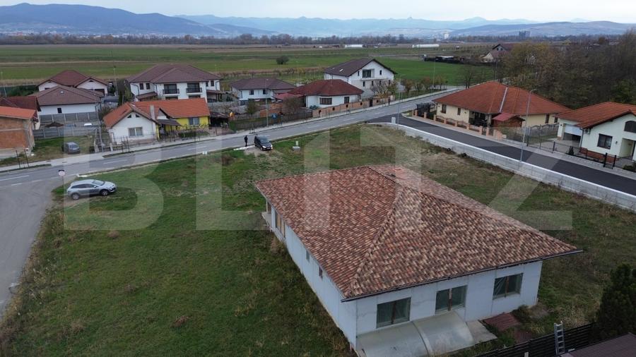 Casă individuală cu 3 camere cu Canalizare în Ciugud
