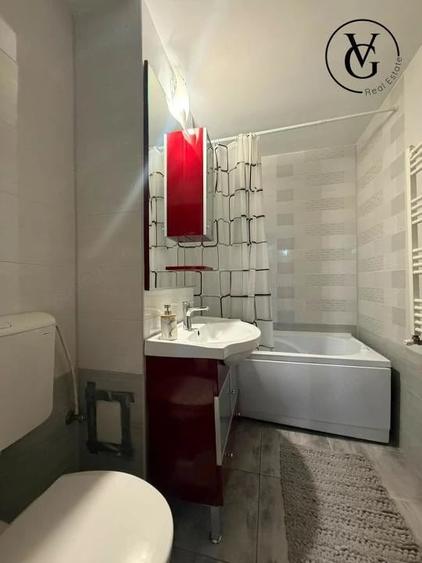 Apartament cu 3 camere decomandat în Faleza Nord