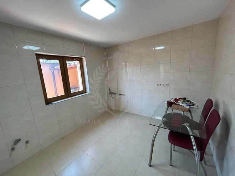 Casă cu 3 camere cu Teren 165 Mp în Central