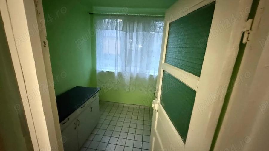 Apartament cu 3 camere decomandat în Dacia