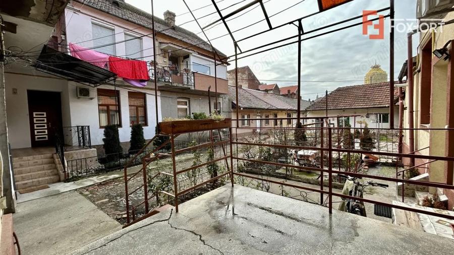 Apartament cu 3 camere semidecomandat în Gării