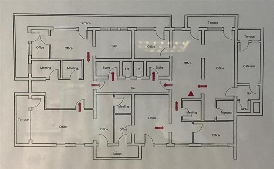 Birou, de 150 mp, în Central