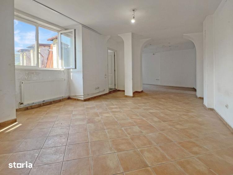 Apartament cu 3 camere decomandat în Rosetti
