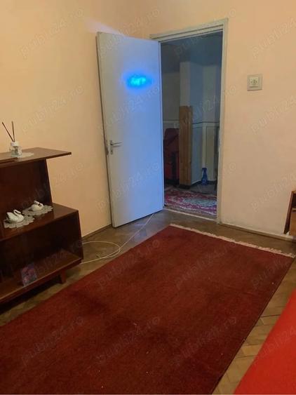 Apartament cu 3 camere decomandat în Crihala