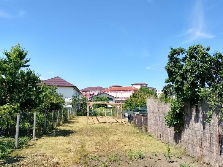 Casă cu 4 camere în Exterior Vest