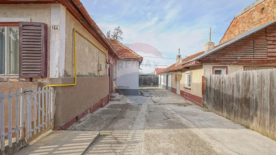 Casă cu 3 camere cu Teren 230 Mp în Carierei