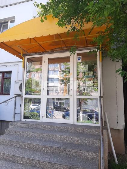 Spațiu comercial, de 48 mp, în Hunedoara