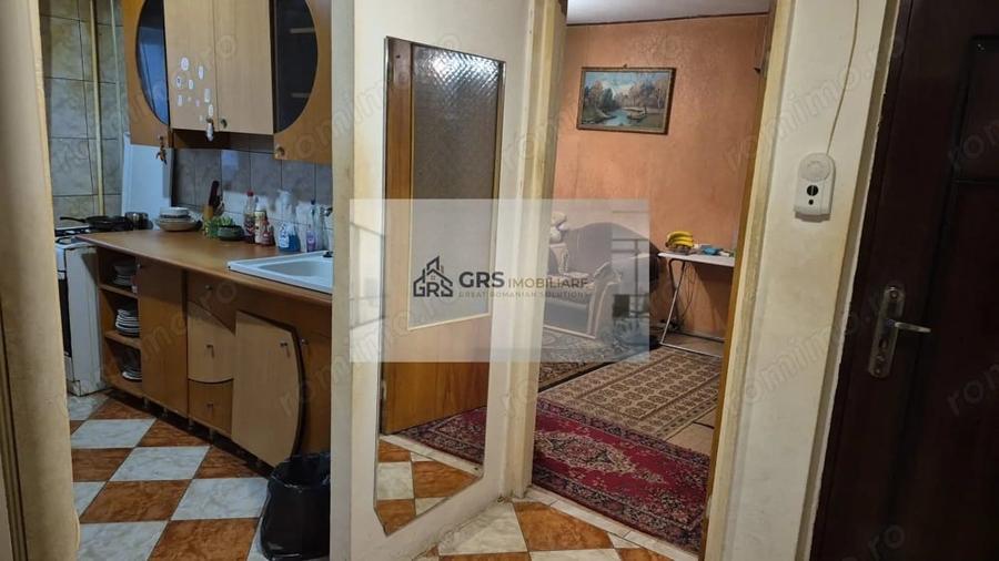 Apartament cu 3 camere decomandat în Fizicienilor