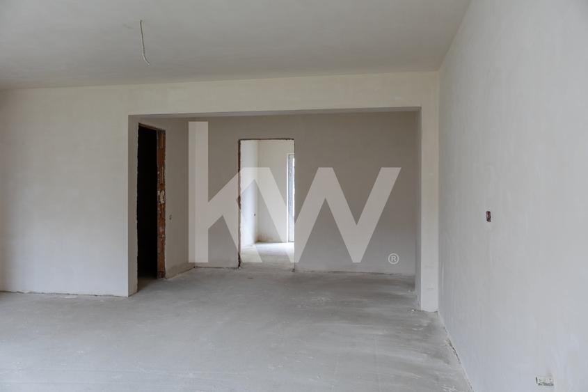 Apartament cu 3 camere decomandat în Noua