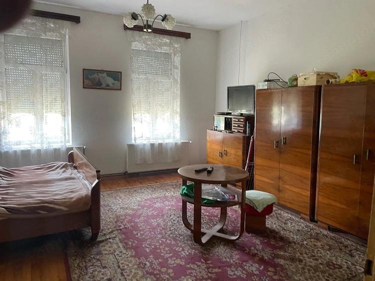 Casă cu Teren 2315 Mp în Central
