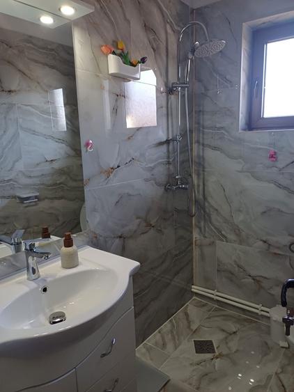 Casă cu 3 camere cu Teren 385 Mp în Central
