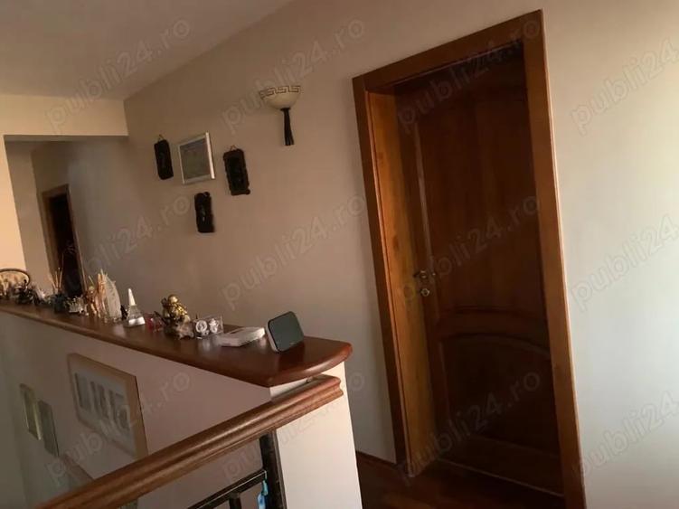 Casă cu 6 camere cu Teren 450 Mp în Ordoreanu