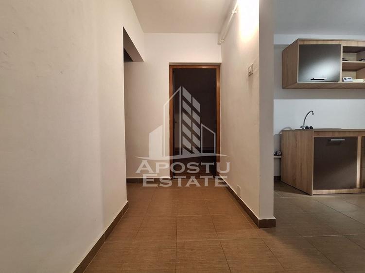 Apartament cu 3 camere decomandat, mobilat în Banu Mărăcine