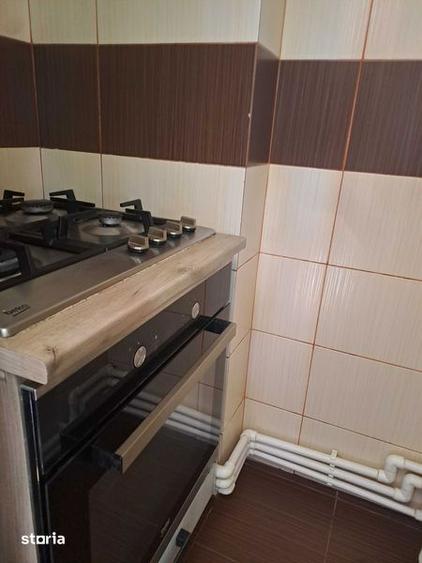 Apartament cu 3 camere decomandat în Lipovei