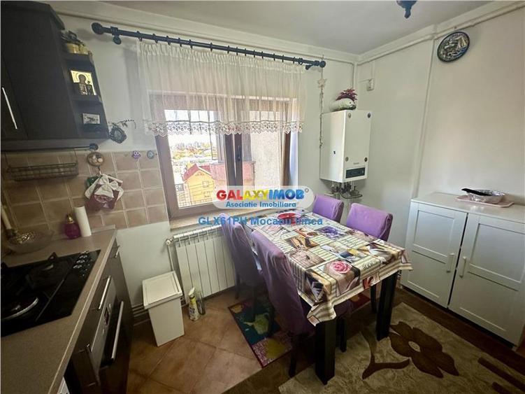 Apartament cu 3 camere decomandat, mobilat în Cantacuzino