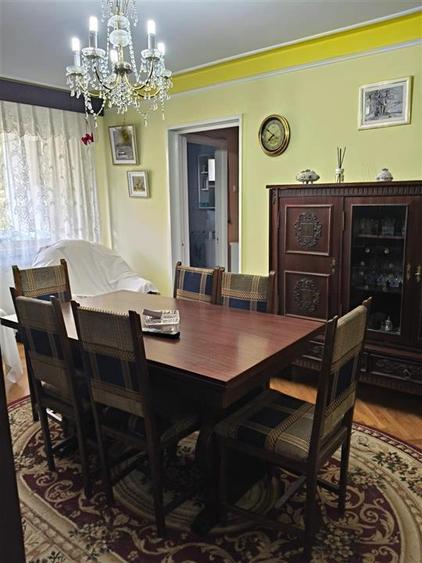 Apartament cu 3 camere semidecomandat în Viziru 1