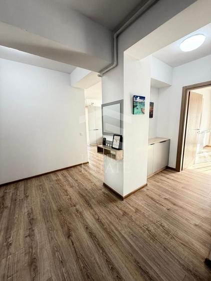Apartament cu 3 camere decomandat, mobilat în Siliștea Snagovului