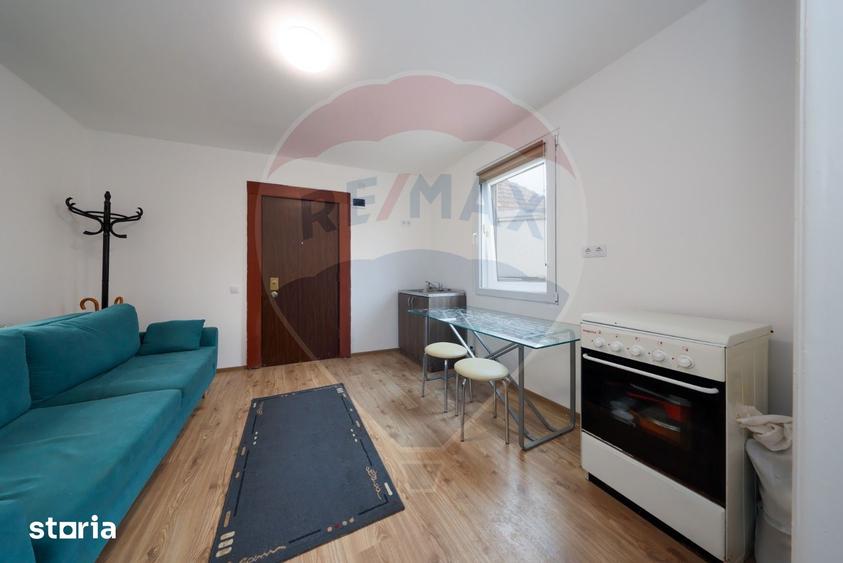 Casă cu 3 camere cu Teren 145 Mp în Schei