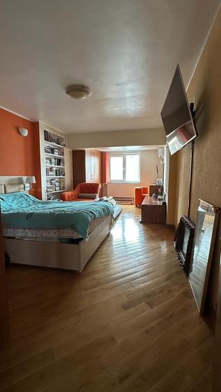 Apartament cu 4 camere în Central