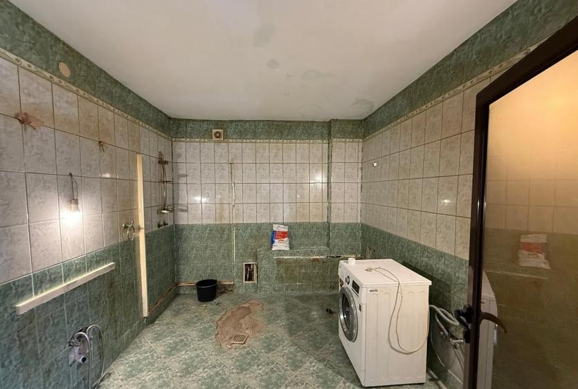 Casă individuală cu 5 camere cu Canalizare în Rahova