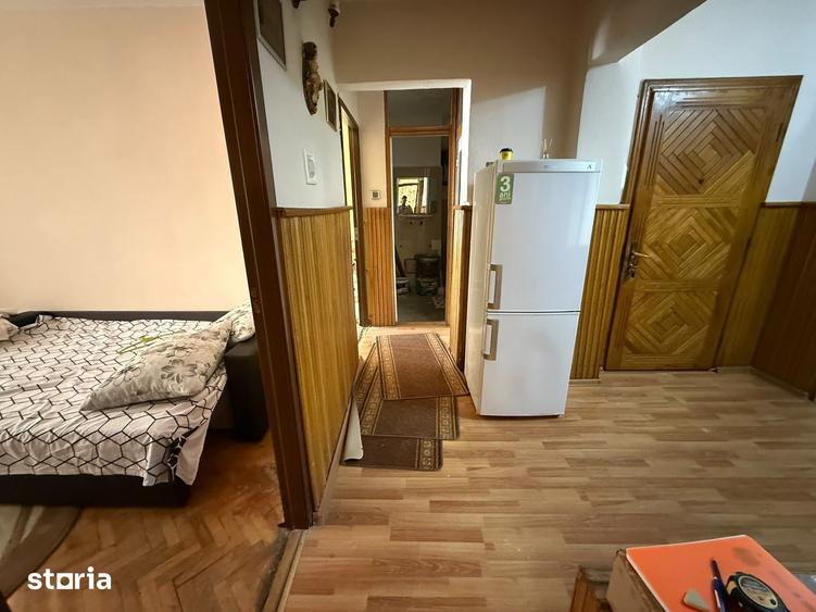 Apartament cu 4 camere decomandat în Exterior Vest