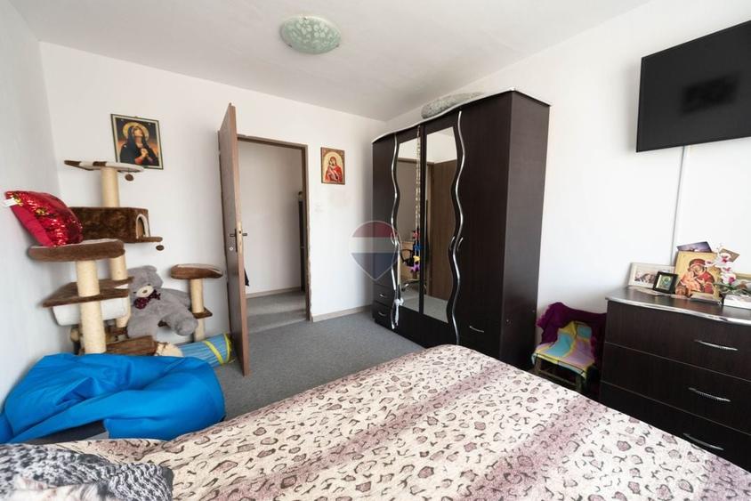 Apartament cu 3 camere, mobilat în Gorjului