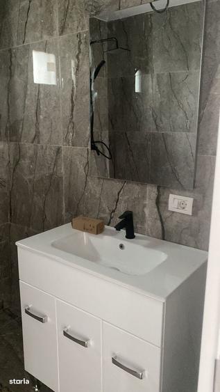Casă cu 4 camere cu Teren 340 Mp în Malu Mare