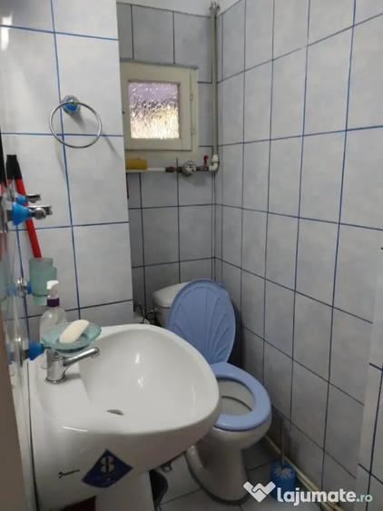 Garsonieră decomandată în Central